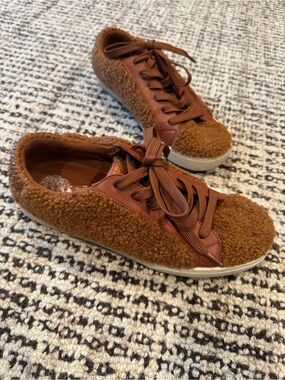 Vince Camuto Brown Teddy Fleece Lace-Up Sneakers